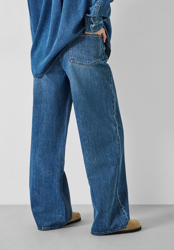 Katie Baggy Straight Jeans | Mid Authentic | hush
