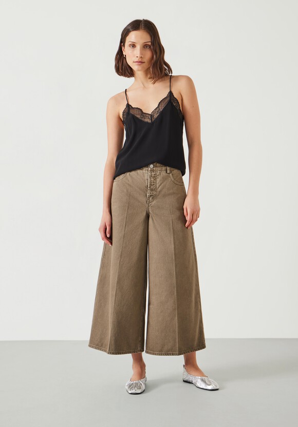 Ella Wide Leg Cropped Jeans