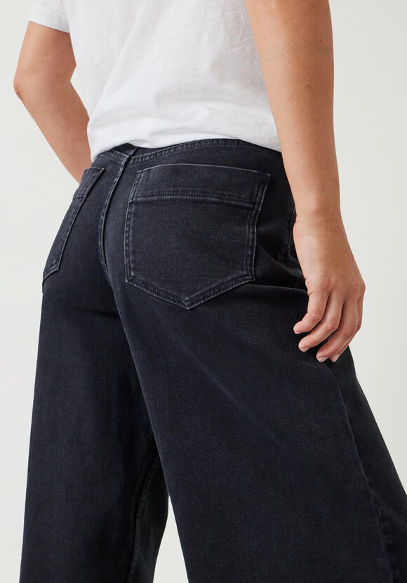 Nessa Wide Leg Jeans