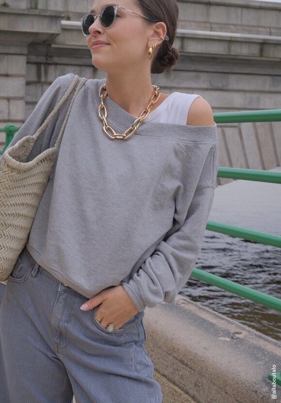 Carlota Off Shoulder Sweatshirt