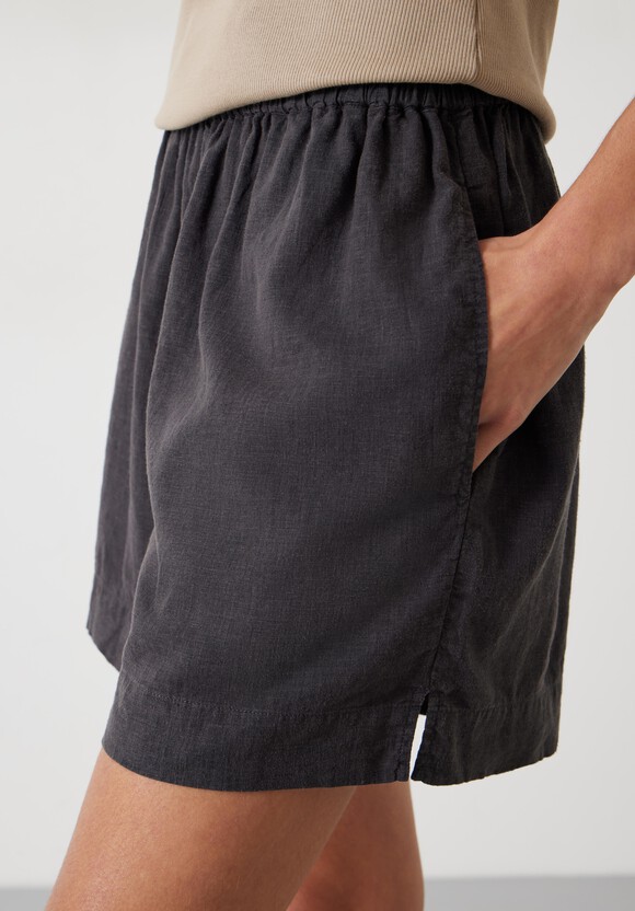 Lana Linen Blend Shorts