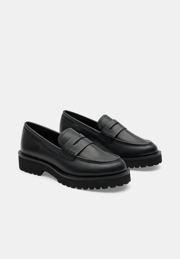 Blake Cleated Leather Loafers | Black | hush