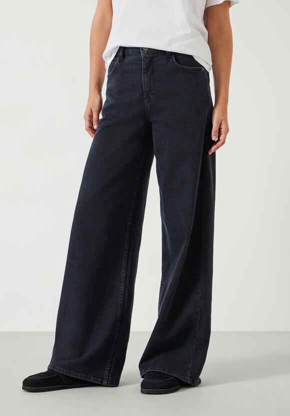 Nessa Wide Leg Jeans