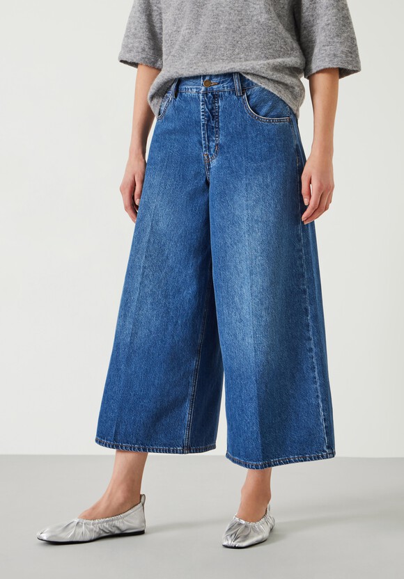 Ella Wide Leg Cropped Jeans